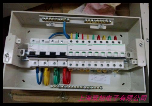 低壓電器 3P40A帶漏電 小型斷路器 空氣開關(guān) DZ47-3P C型