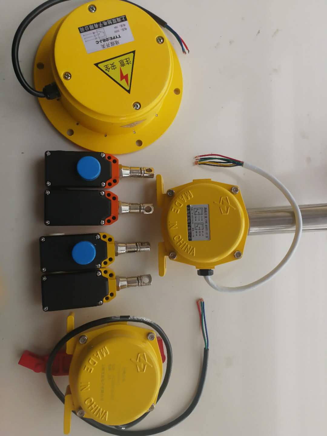 SMC,CSI-F 防水型的感應(yīng)開關(guān) 電壓是5-240V DC生產(chǎn)商